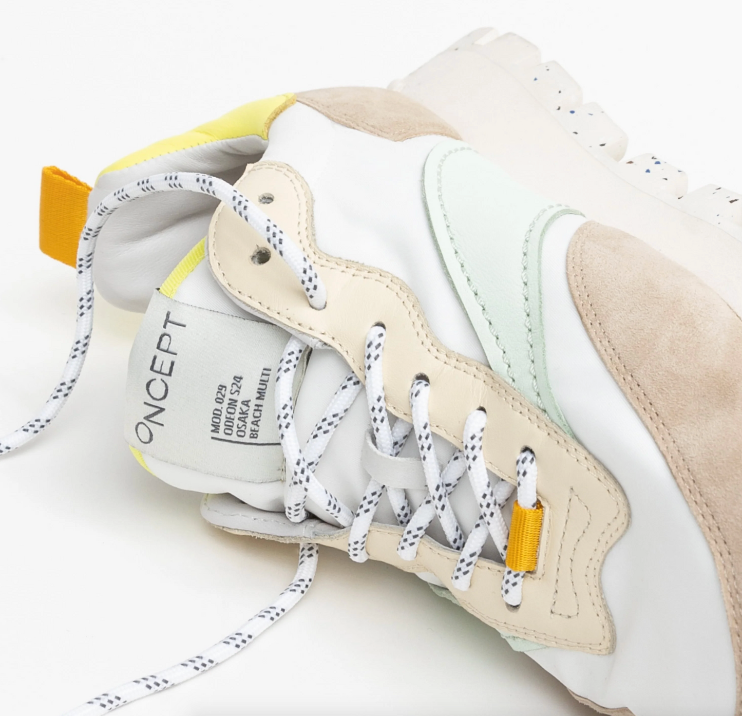 Osaka Sneaker