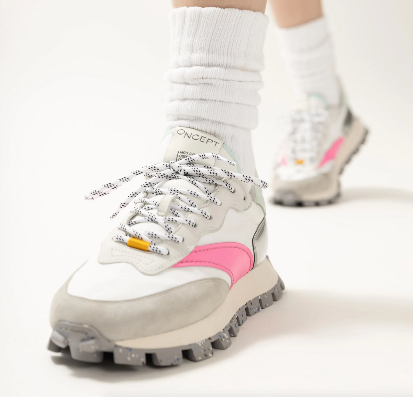 Osaka Sneaker