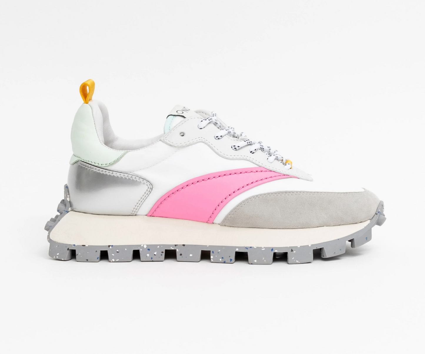Osaka Sneaker